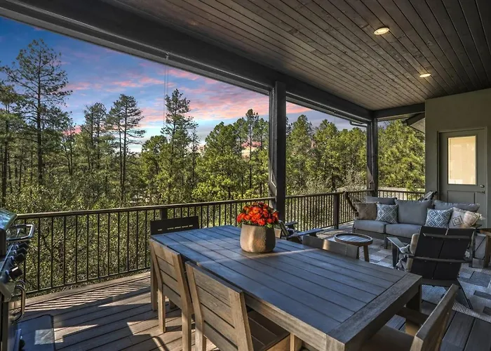 Hot Tub Lodge | Game Room + Pines | Near Downtown Holiday home *