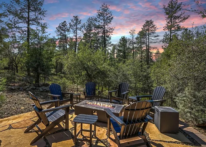 Holiday home Hot Tub Lodge | Game Room + Pines | Near Downtown Prescott