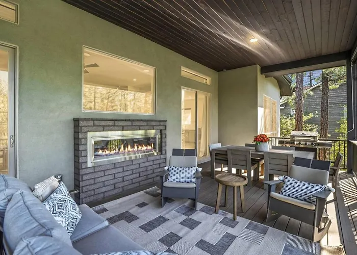 Holiday home Hot Tub Lodge | Game Room + Pines | Near Downtown Prescott