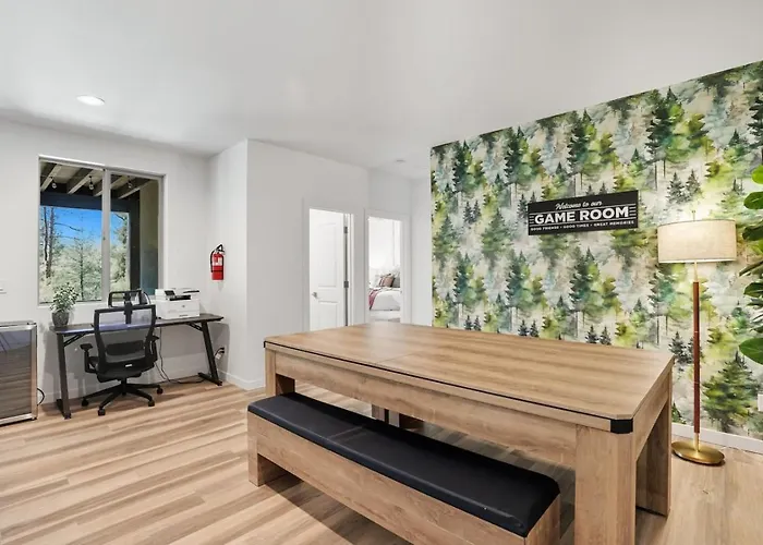 Hot Tub Lodge | Game Room + Pines | Near Downtown Holiday home *