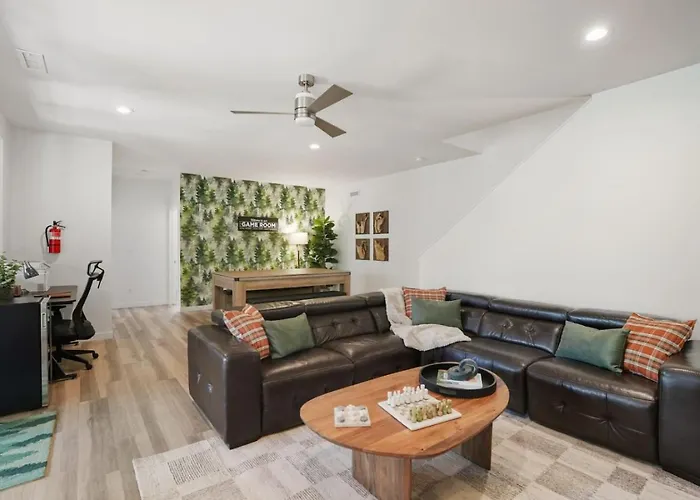 Holiday home Hot Tub Lodge | Game Room + Pines | Near Downtown Prescott
