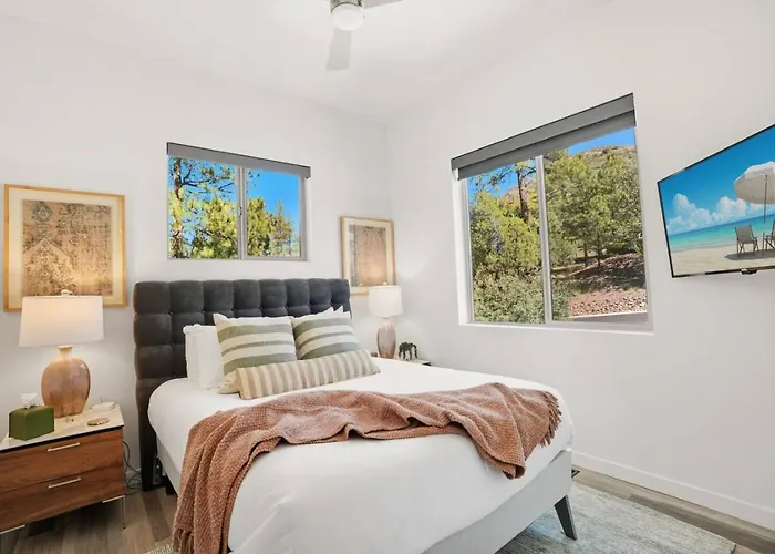 Hot Tub Lodge | Game Room + Pines | Near Downtown Holiday home Prescott