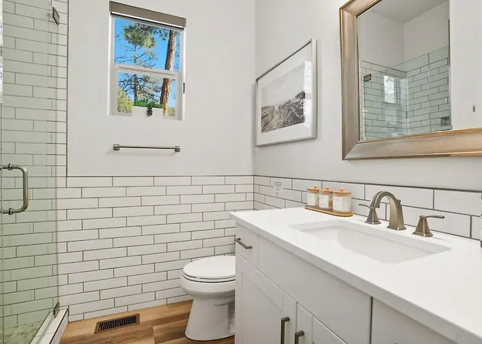 Hot Tub Lodge | Game Room + Pines | Near Downtown Holiday home